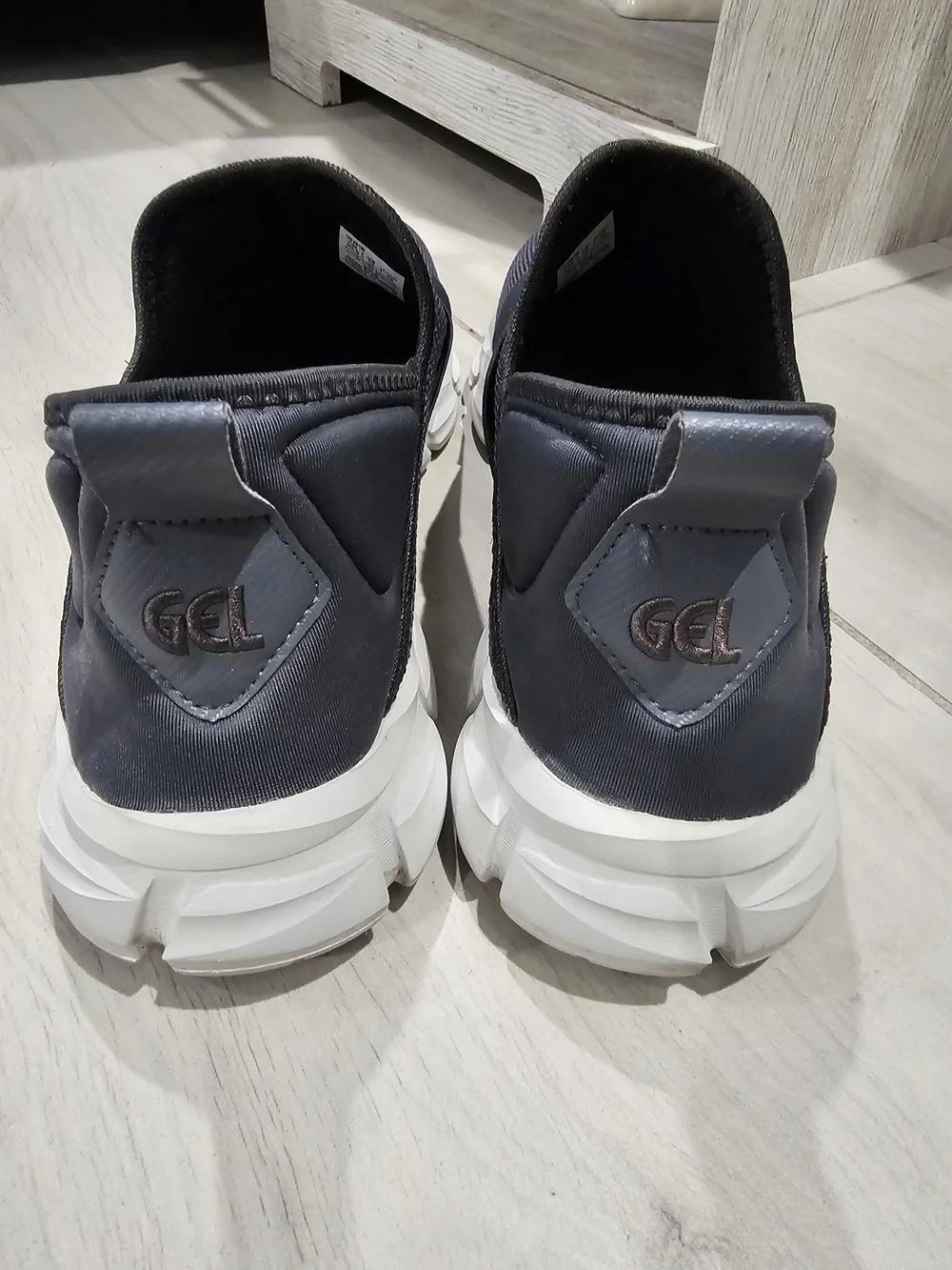 ASICS Men's Gray Slip-On Athletic Shoes Sneakers Size 13